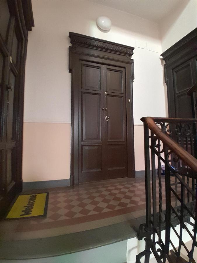 Appartamento Martina, Silenzioso A 100 Metri Dalla Metropolitana Milan Luaran gambar