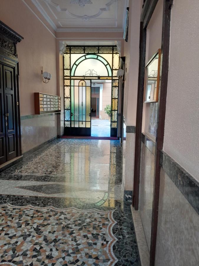 Appartamento Martina, Silenzioso A 100 Metri Dalla Metropolitana Milan Luaran gambar